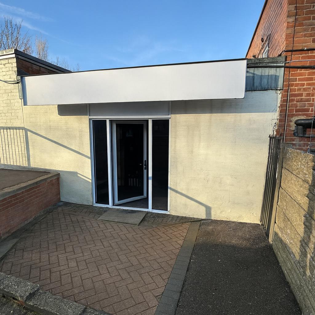 Meden Square, Pleasley, Mansfield, Nottinghamshire, NG19 7SQ